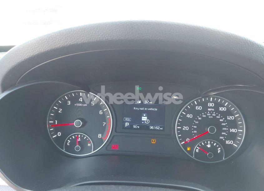 Photo 7 of 2019 Kia Optima S (VIN 5XXGT4L31KG329536)