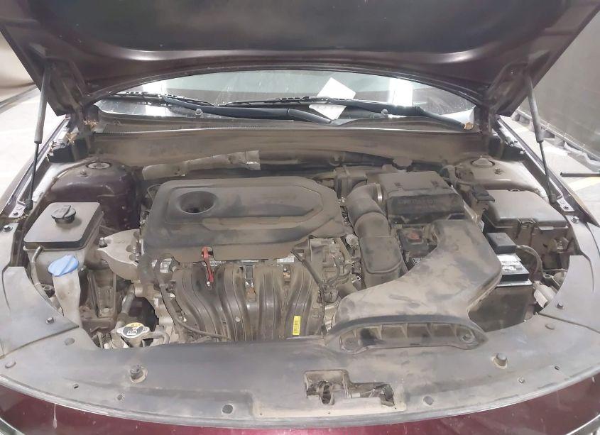 Photo 10 of 2019 Kia Optima LX (VIN 5XXGT4L31KG332968)