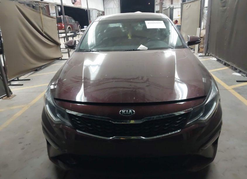 Photo 12 of 2019 Kia Optima LX (VIN 5XXGT4L31KG332968)