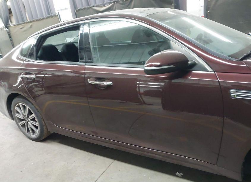 Photo 13 of 2019 Kia Optima LX (VIN 5XXGT4L31KG332968)