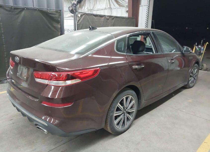 Photo 4 of 2019 Kia Optima LX (VIN 5XXGT4L31KG332968)