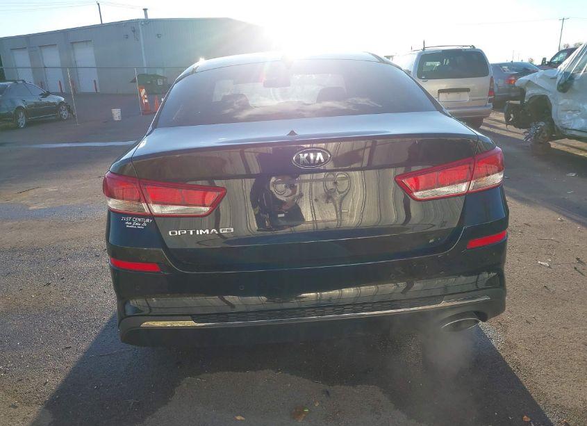 Photo 16 of 2019 Kia Optima LX (VIN 5XXGT4L31KG337345)