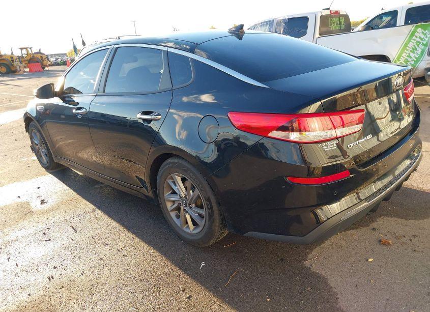 Photo 3 of 2019 Kia Optima LX (VIN 5XXGT4L31KG337345)