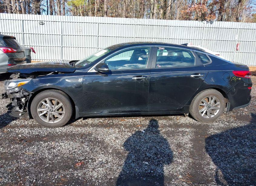 Photo 14 of 2019 Kia Optima LX (VIN 5XXGT4L31KG343405)