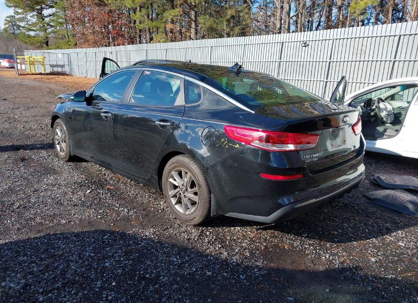 Photo 3 of 2019 Kia Optima LX (VIN 5XXGT4L31KG343405)