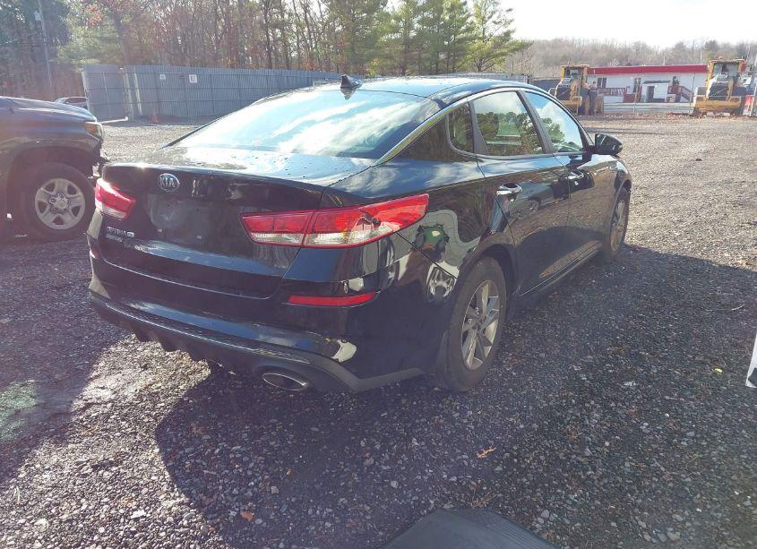 Photo 4 of 2019 Kia Optima LX (VIN 5XXGT4L31KG343405)