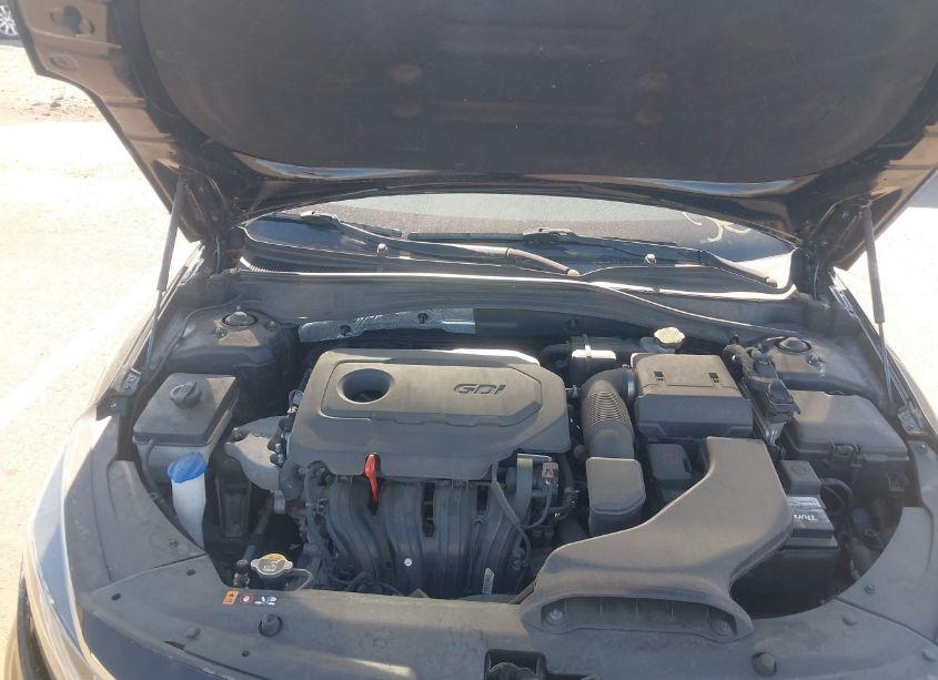 Photo 10 of 2019 Kia Optima LX (VIN 5XXGT4L31KG343906)