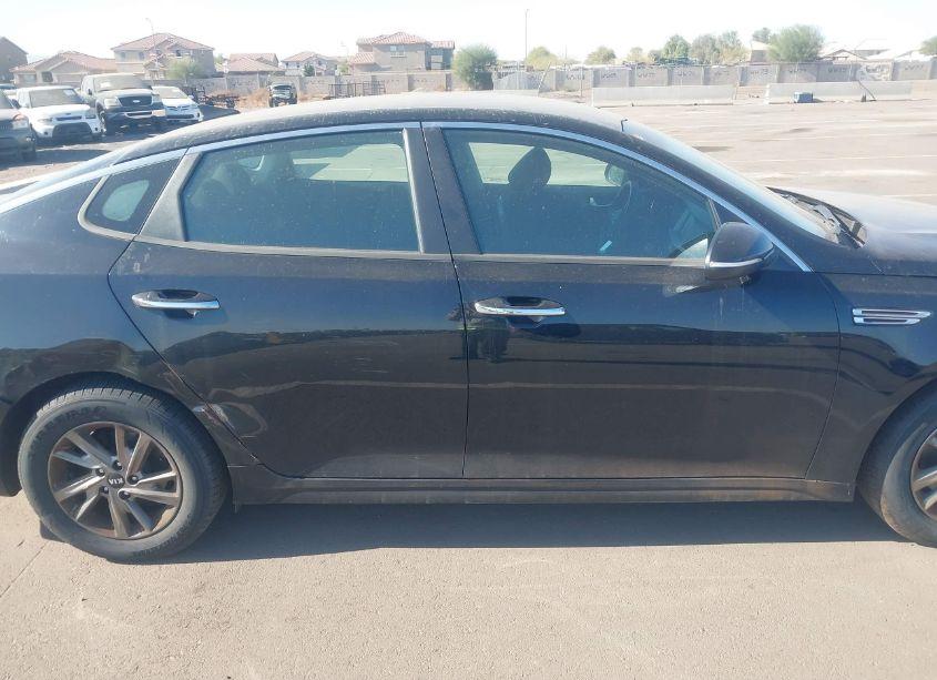 Photo 13 of 2019 Kia Optima LX (VIN 5XXGT4L31KG343906)