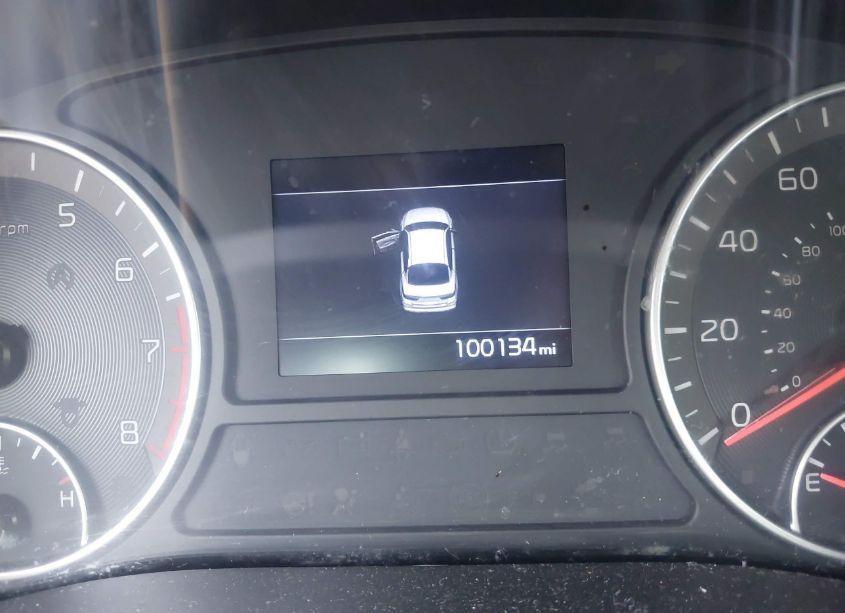 Photo 7 of 2019 Kia Optima LX (VIN 5XXGT4L31KG343906)