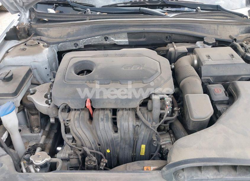 Photo 10 of 2019 Kia Optima LX (VIN 5XXGT4L31KG350256)