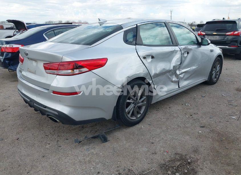 Photo 4 of 2019 Kia Optima LX (VIN 5XXGT4L31KG350256)