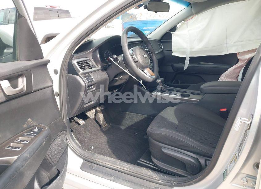 Photo 5 of 2019 Kia Optima LX (VIN 5XXGT4L31KG350256)
