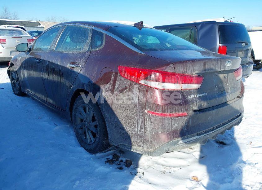 Photo 3 of 2019 Kia Optima LX (VIN 5XXGT4L31KG350385)
