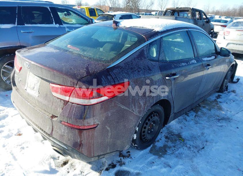 Photo 4 of 2019 Kia Optima LX (VIN 5XXGT4L31KG350385)