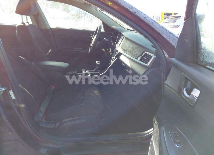 Photo 5 of 2019 Kia Optima LX (VIN 5XXGT4L31KG350385)