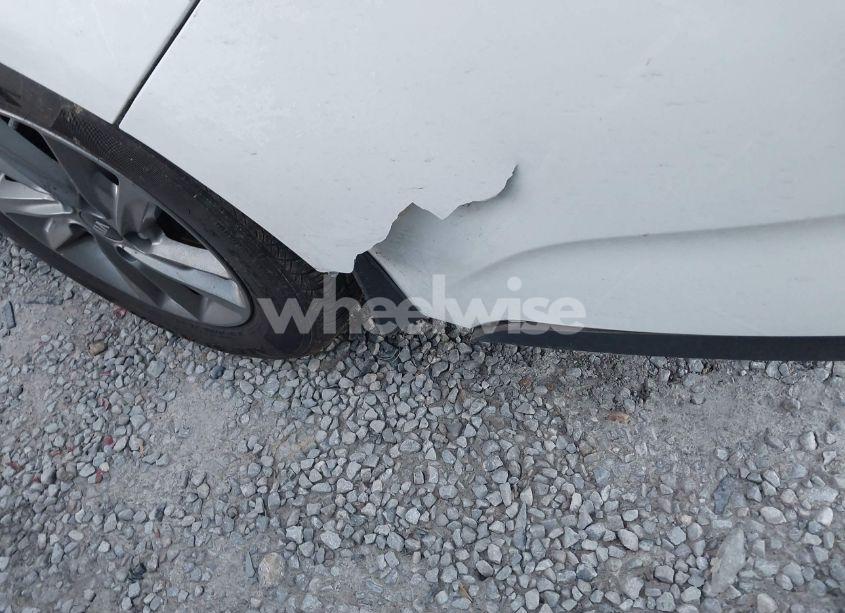 Photo 6 of 2019 Kia Optima LX (VIN 5XXGT4L31KG365159)