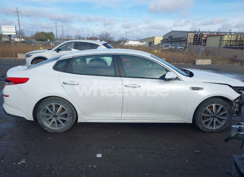 Photo 13 of 2019 Kia Optima LX (VIN 5XXGT4L31KG369096)