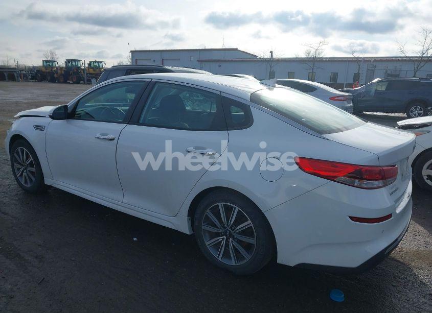 Photo 3 of 2019 Kia Optima LX (VIN 5XXGT4L31KG369096)