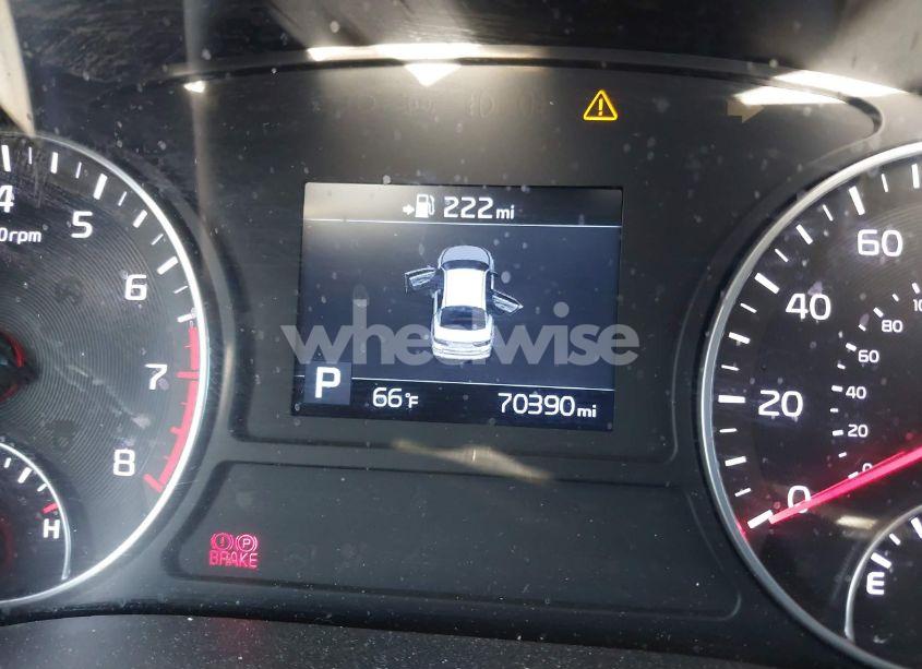 Photo 16 of 2019 Kia Optima LX (VIN 5XXGT4L31KG370877)