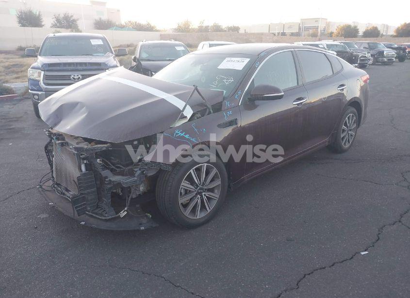 Photo 2 of 2019 Kia Optima LX (VIN 5XXGT4L31KG370877)