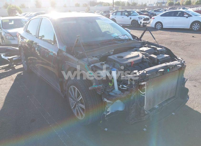 Photo 6 of 2019 Kia Optima LX (VIN 5XXGT4L31KG370877)