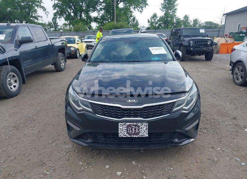 Photo 12 of 2019 Kia Optima LX (VIN 5XXGT4L31KG379384)