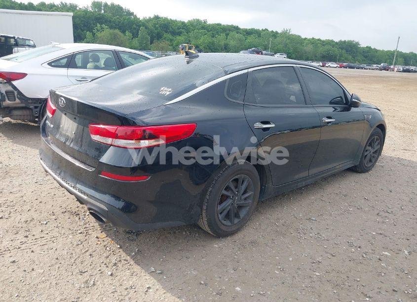 Photo 4 of 2019 Kia Optima LX (VIN 5XXGT4L31KG379384)
