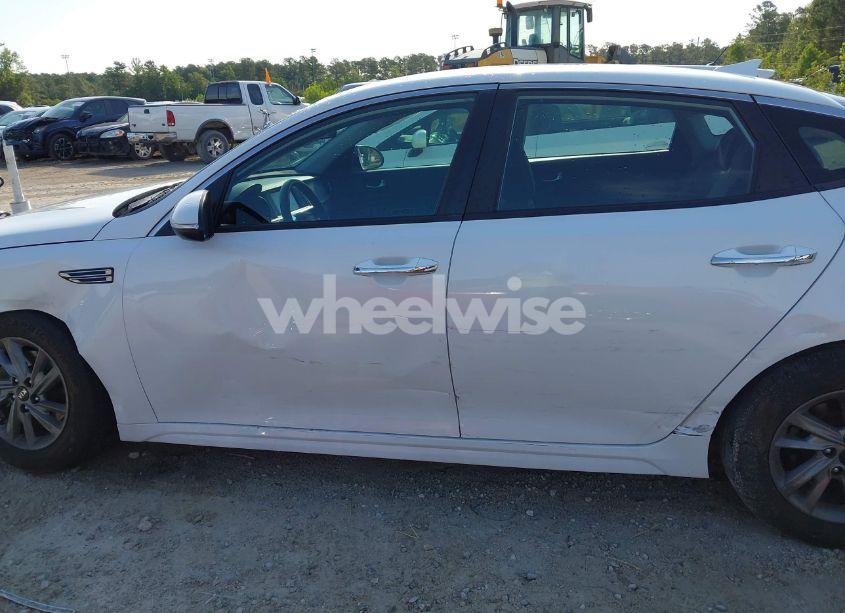 Photo 14 of 2020 Kia Optima LX (VIN 5XXGT4L31LG380634)