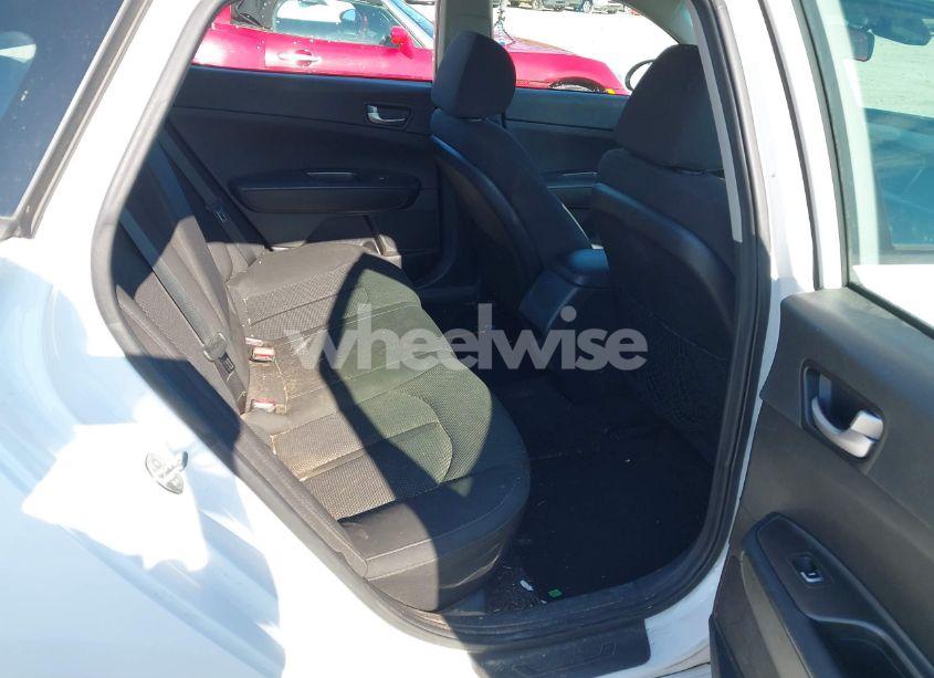 Photo 8 of 2020 Kia Optima LX (VIN 5XXGT4L31LG380634)