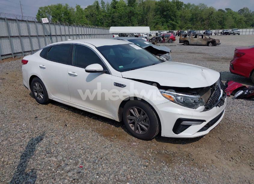 2020 Kia Optima LX (VIN 5XXGT4L31LG381346) main photo