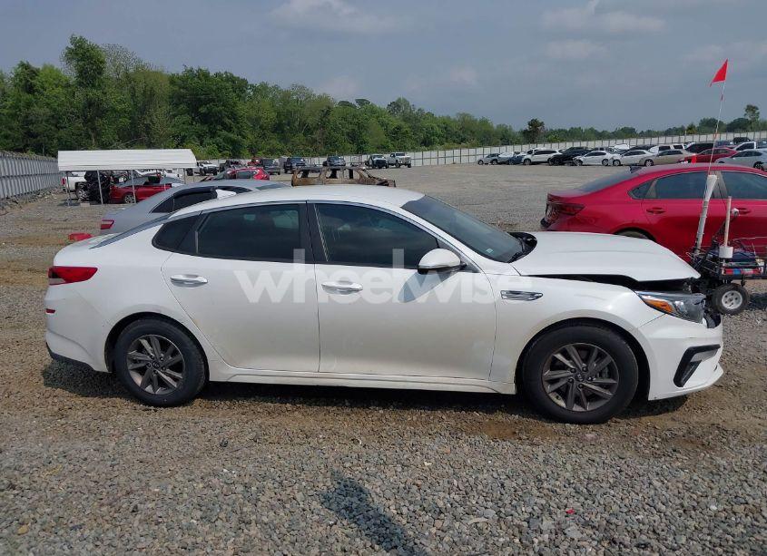 Photo 14 of 2020 Kia Optima LX (VIN 5XXGT4L31LG381346)