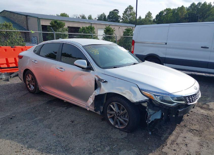 2020 Kia Optima LX (VIN 5XXGT4L31LG383131) main photo