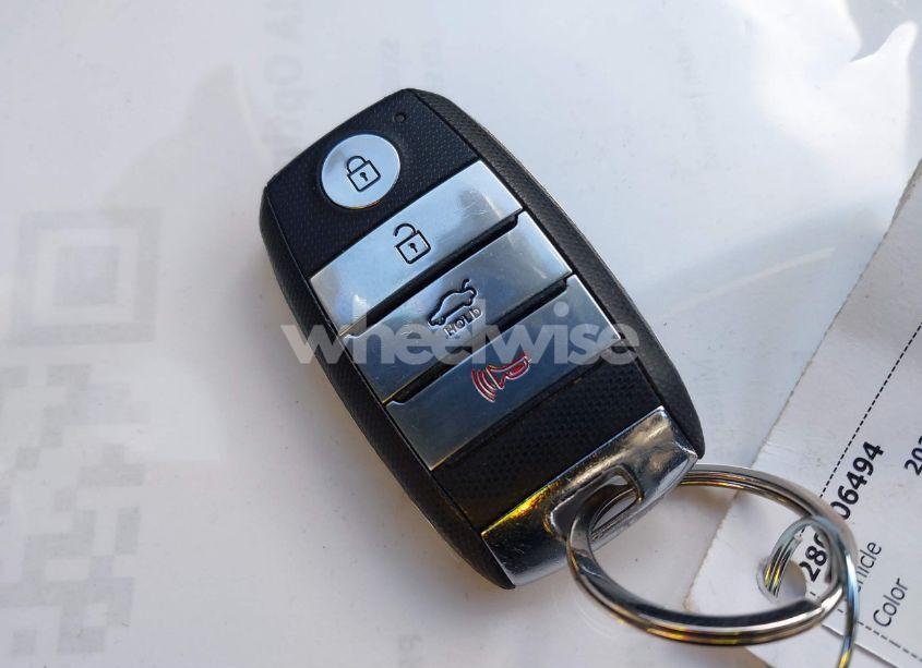 Photo 11 of 2020 Kia Optima S (VIN 5XXGT4L31LG407699)