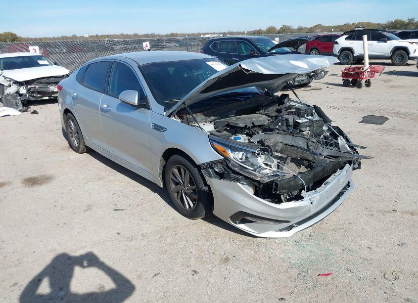 2020 Kia Optima LX (VIN 5XXGT4L31LG415026) main photo