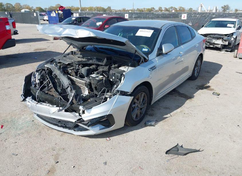Photo 2 of 2020 Kia Optima LX (VIN 5XXGT4L31LG415026)