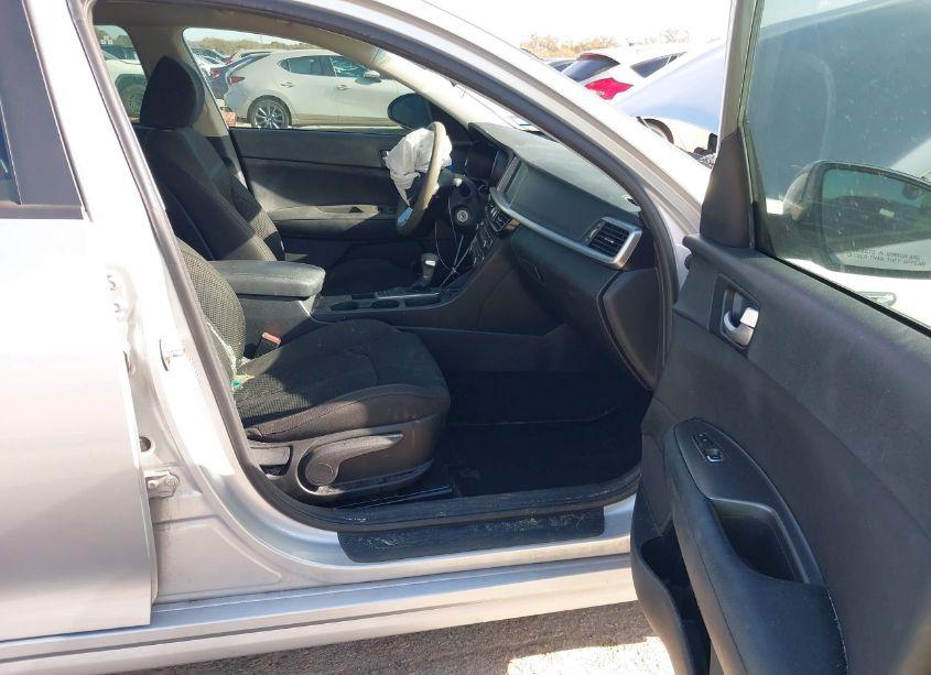 Photo 5 of 2020 Kia Optima LX (VIN 5XXGT4L31LG415026)