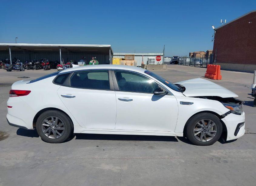 Photo 14 of 2020 Kia Optima LX (VIN 5XXGT4L31LG429265)