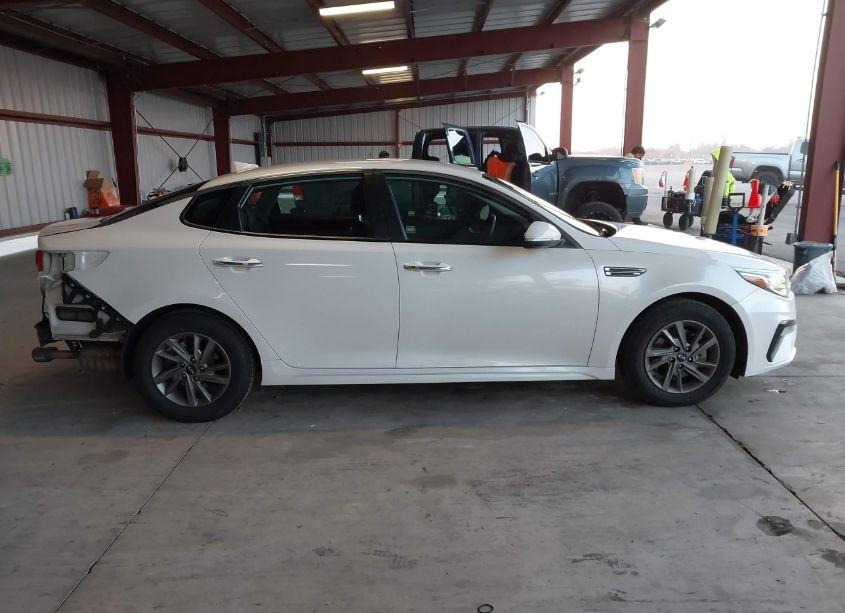 Photo 14 of 2020 Kia Optima LX (VIN 5XXGT4L31LG435194)