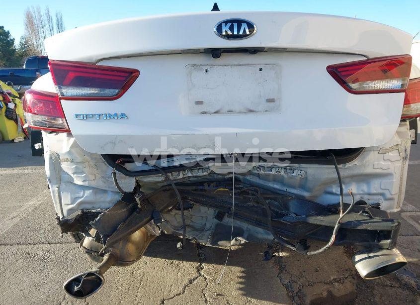 Photo 6 of 2020 Kia Optima SE (VIN 5XXGT4L31LG438046)