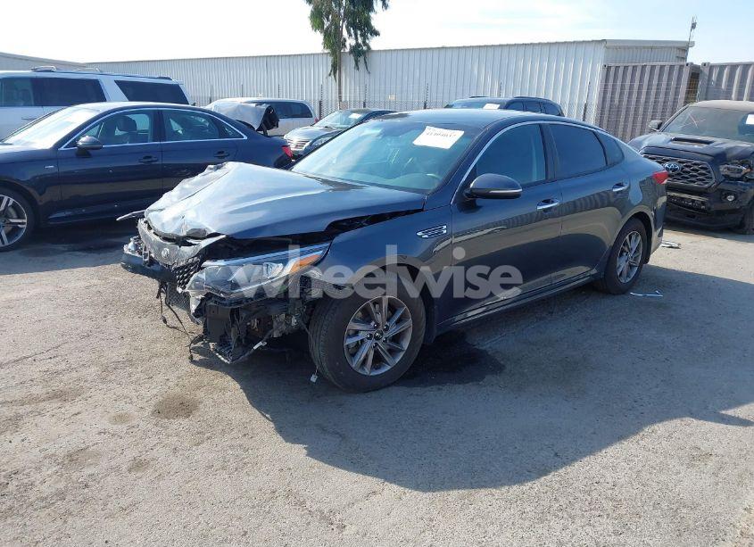 Photo 2 of 2020 Kia Optima LX (VIN 5XXGT4L31LG447331)