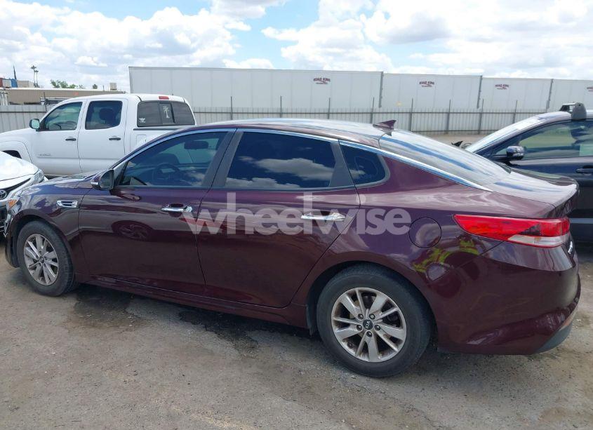 Photo 15 of 2016 Kia Optima LX (VIN 5XXGT4L32GG003137)