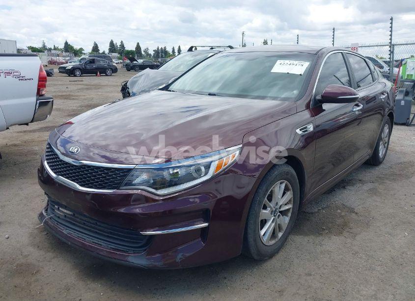 Photo 2 of 2016 Kia Optima LX (VIN 5XXGT4L32GG003137)