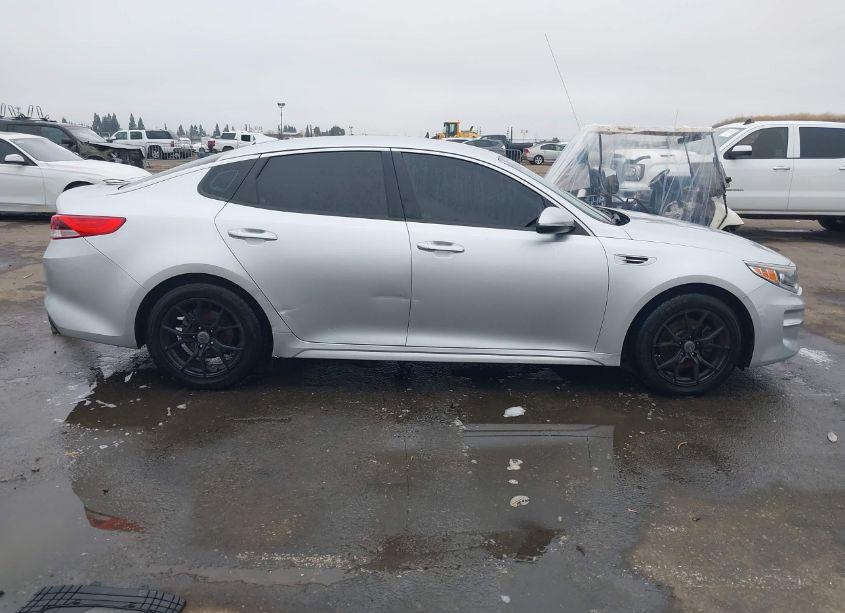Photo 13 of 2016 Kia Optima LX (VIN 5XXGT4L32GG003834)
