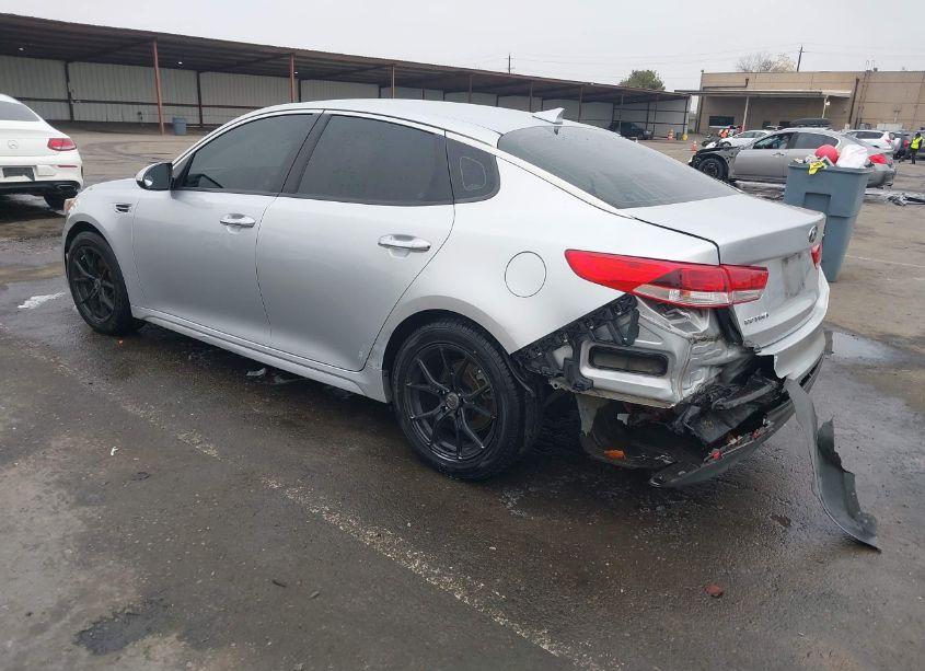 Photo 3 of 2016 Kia Optima LX (VIN 5XXGT4L32GG003834)