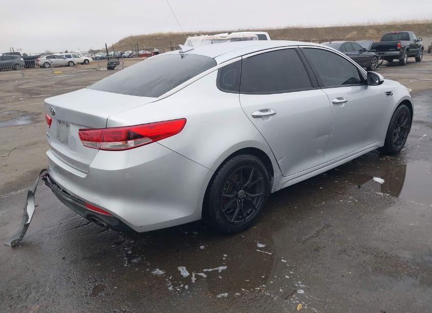 Photo 4 of 2016 Kia Optima LX (VIN 5XXGT4L32GG003834)