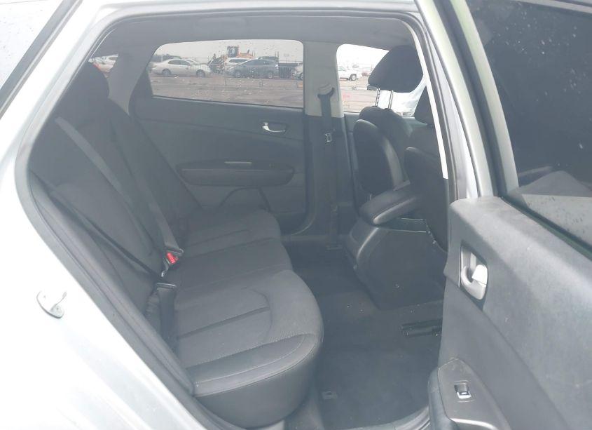 Photo 8 of 2016 Kia Optima LX (VIN 5XXGT4L32GG003834)