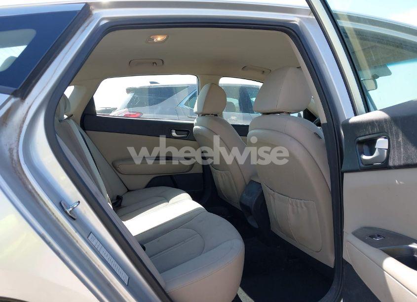 Photo 8 of 2016 Kia Optima LX (VIN 5XXGT4L32GG009150)