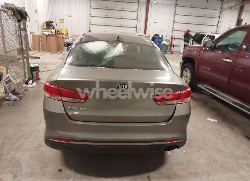 Photo 6 of 2016 Kia Optima LX (VIN 5XXGT4L32GG016423)