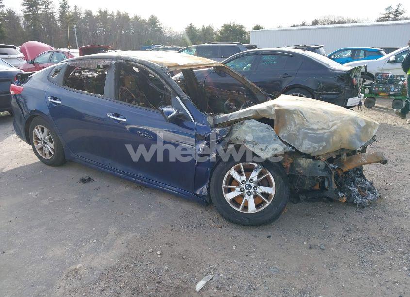 2016 Kia Optima LX (VIN 5XXGT4L32GG017300) main photo