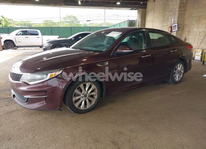 Photo 2 of 2016 Kia Optima LX (VIN 5XXGT4L32GG021055)